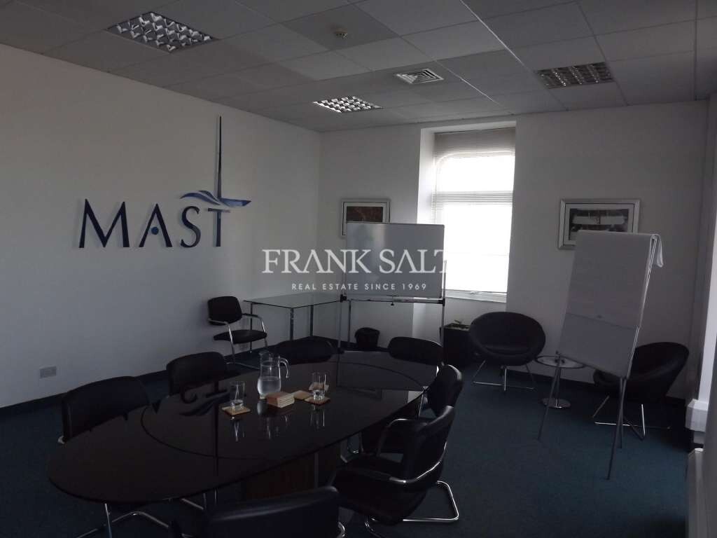Bureau à Ta' Xbiex, Malta 588m² No. 11843