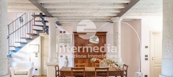 3 غرف نوم فيلا في Brescia, Italy رقم 331065 10