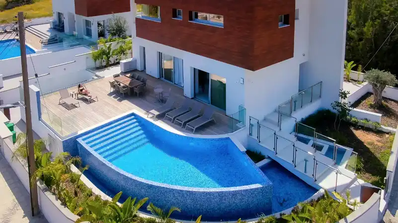 Вилла с 3 спальнями в Мутайяка, Кипр № 12079