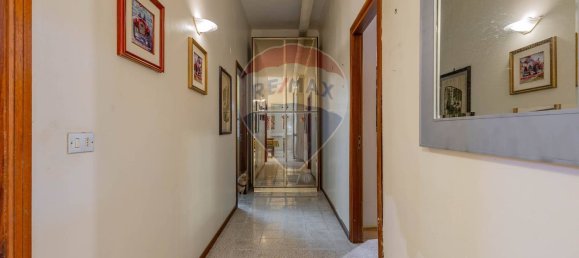 132m² Commercial property in Bari, Italy No. 312764 21