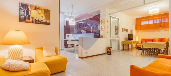 132m² Commercial property in Bari, Italy No. 312764 4