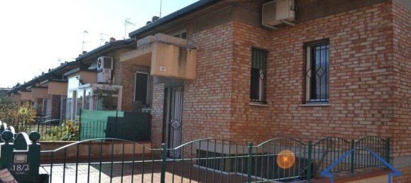 4 bedrooms House in Rimini, Italy No. 329794 5