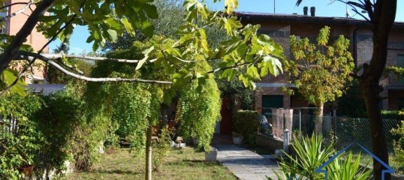 4 bedrooms House in Rimini, Italy No. 329794 3