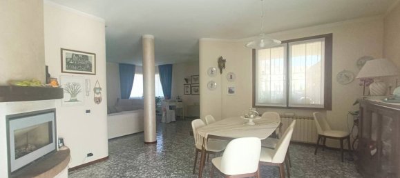 3 bedrooms Villa in Salgareda, Italy No. 228356 6