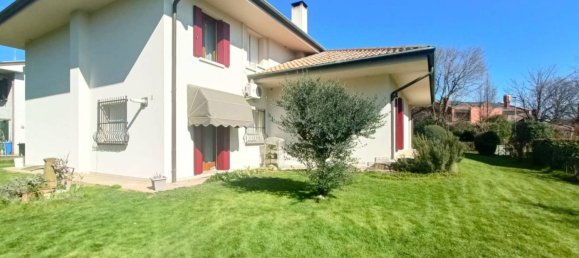 3 bedrooms Villa in Salgareda, Italy No. 228356 3
