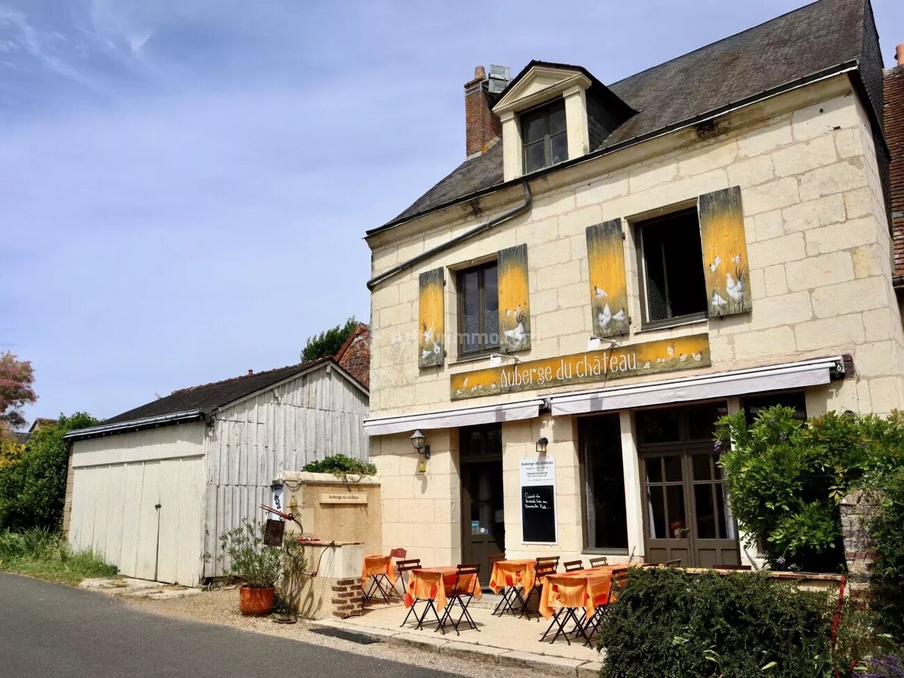 5 rooms Commercial property in Troo, France No. 260440