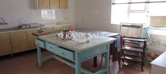 Propriété commerciale à Valletta, Malta 646m² No. 11817 2