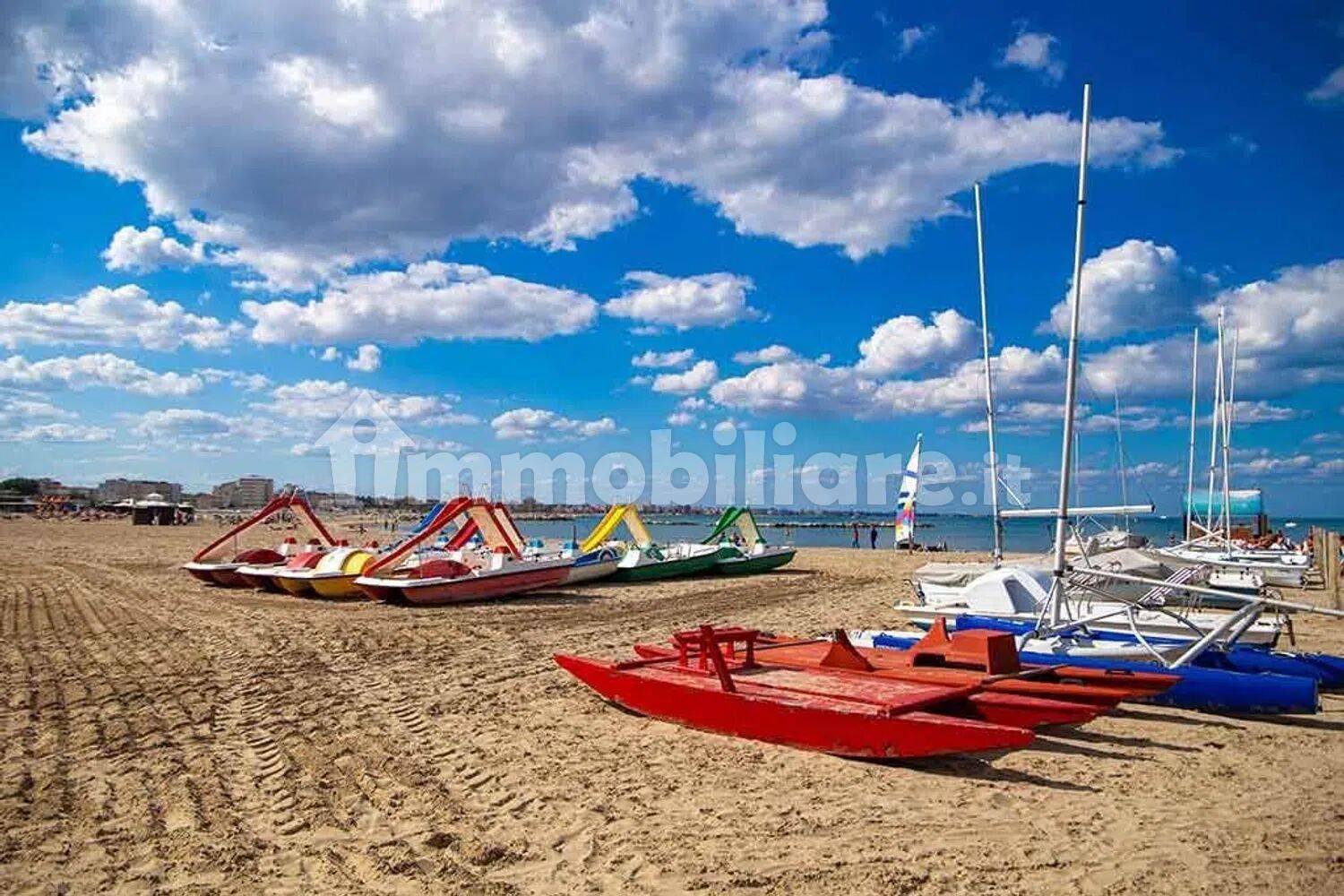 Bâtiment à Rimini, Italy 1050m² No. 90652