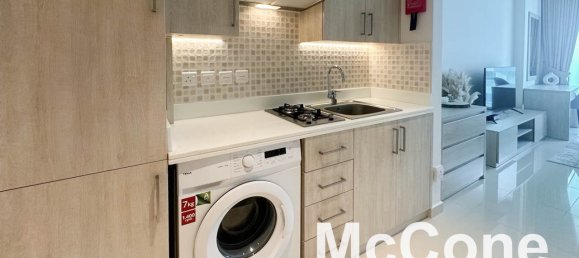 Studio in Palm Jumeirah, UAE No. 31502 3