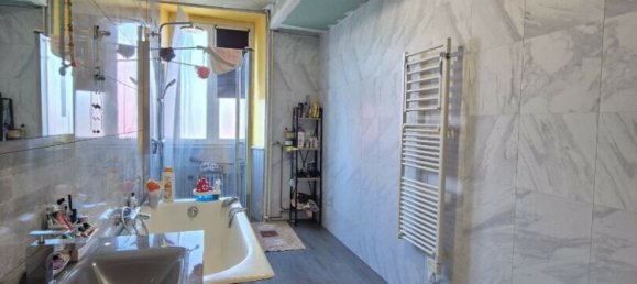 6 bedrooms House in Mayenne, France No. 357946 12