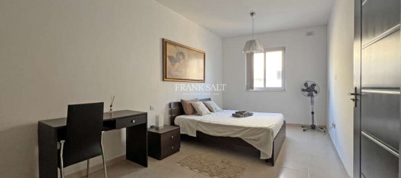2 bedrooms Penthouse in Marsaskala, Malta No. 8979 18