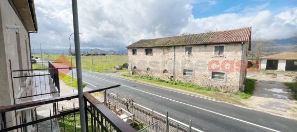 4-salle Appartement à Rieti, Italy No. 229723 8