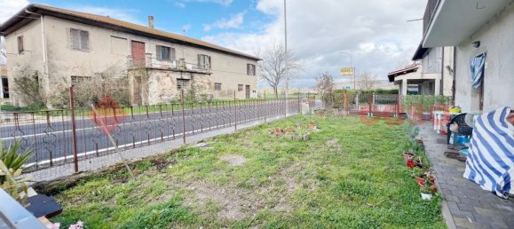 4-salle Appartement à Rieti, Italy No. 229723 2