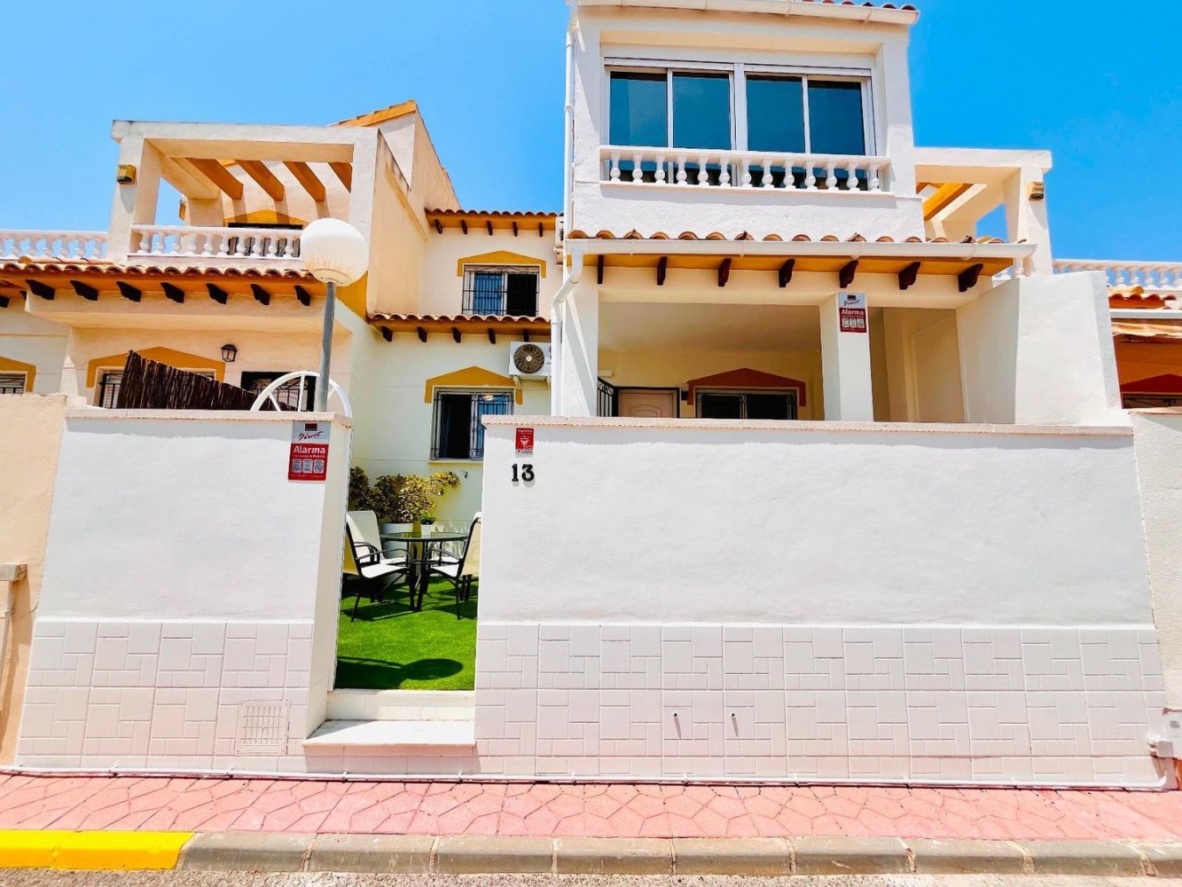 3 Schlafzimmer Stadthaus in Alicante, Spain, Nr. 256985