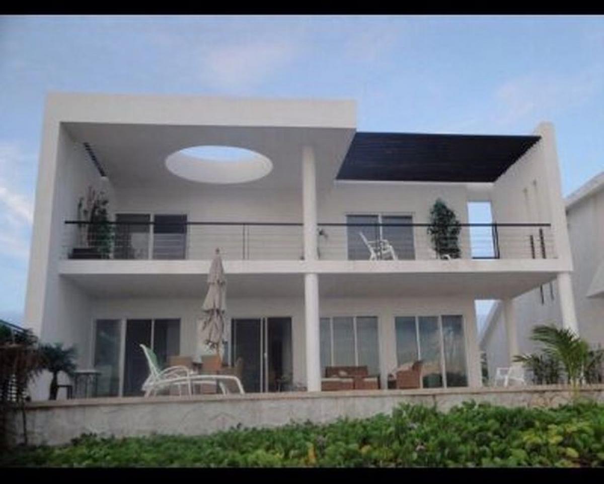4 bedrooms House in Yucatan, Mexico No. 168624