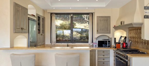 4 bedrooms Villa in Mougins, France No. 796 6