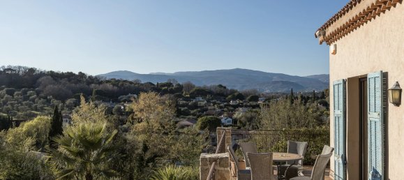 4 bedrooms Villa in Mougins, France No. 796 3