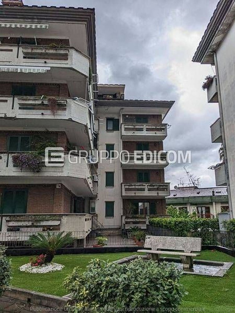 5 rooms Apartment in Pagani, Italy No. 225285