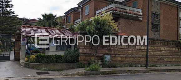 5 rooms Apartment in Pagani, Italy No. 225285 4