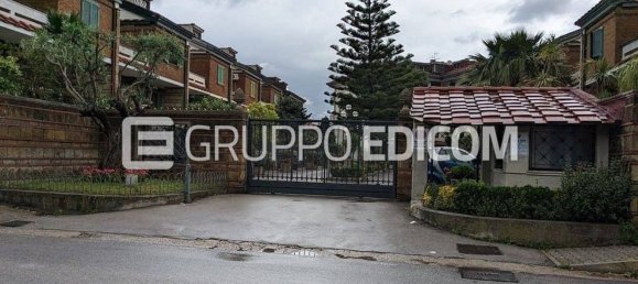 5 rooms Apartment in Pagani, Italy No. 225285 3