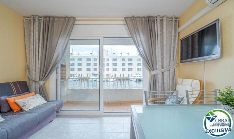 Apartamento de 2 dormitorios en Empuriabrava, Spain No. 233661