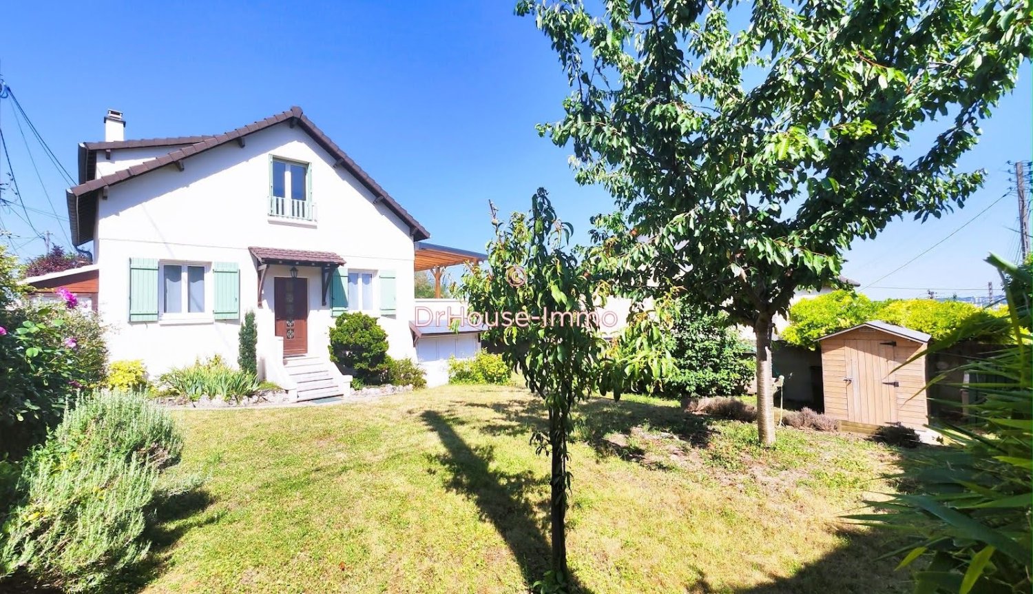 Casa de 3 dormitorios en Savigny-sur-Orge, France No. 146102