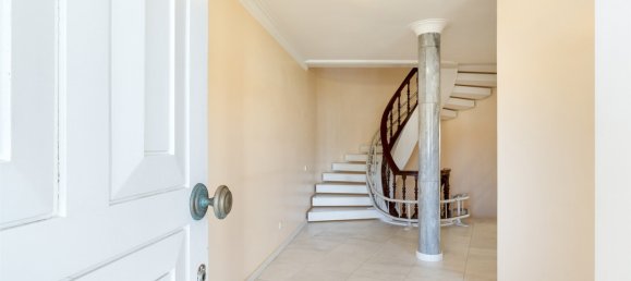 4 bedrooms Apartment in Porto, Portugal No. 117617 3