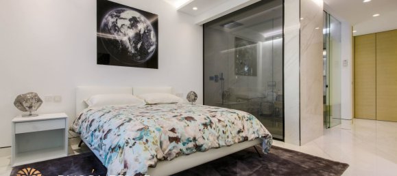 4 bedrooms Apartment in Estepona, Spain No. 5389 6