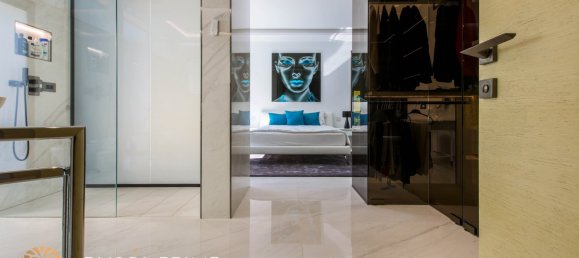 4 bedrooms Apartment in Estepona, Spain No. 5389 2