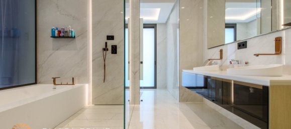 4 bedrooms Apartment in Estepona, Spain No. 5389 11