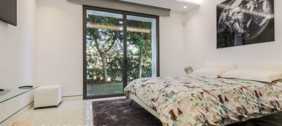 4 bedrooms Apartment in Estepona, Spain No. 5389 14