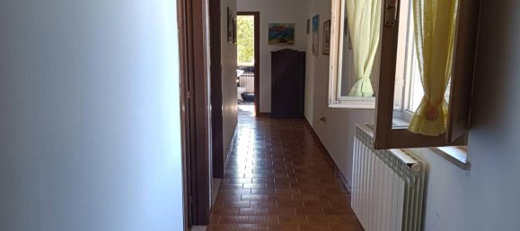 Дом с 5 комнатами в Сан Северино Марке, Италия № 19998 7