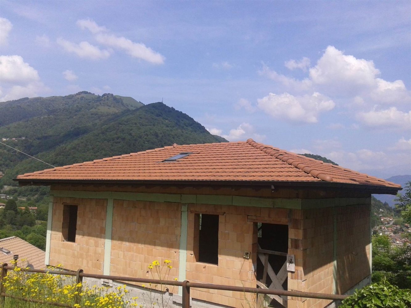 Casa de 6 dormitorios en Cerano d'Intelvi, Italy No. 383882