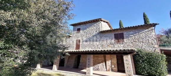 Дом с 3 спальнями в Орвието, Италия № 47364 2