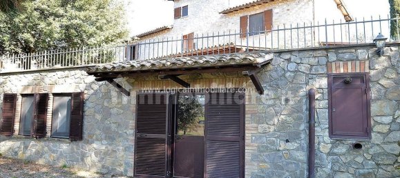 Дом с 3 спальнями в Орвието, Италия № 47364 18