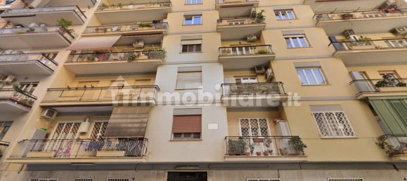 1 bedroom Apartment in Rome, Italy No. 370301 3