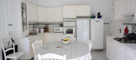 4 Schlafzimmer Stadthaus in Saint Julian's, Malta, Nr. 9107 12