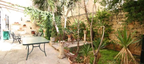 4 Schlafzimmer Stadthaus in Saint Julian's, Malta, Nr. 9107 20