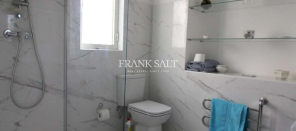 4 Schlafzimmer Stadthaus in Saint Julian's, Malta, Nr. 9107 40