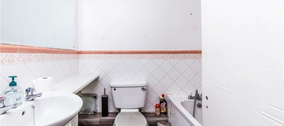 2 bedrooms Apartment in South Croydon, United Kingdom No. 8009 7