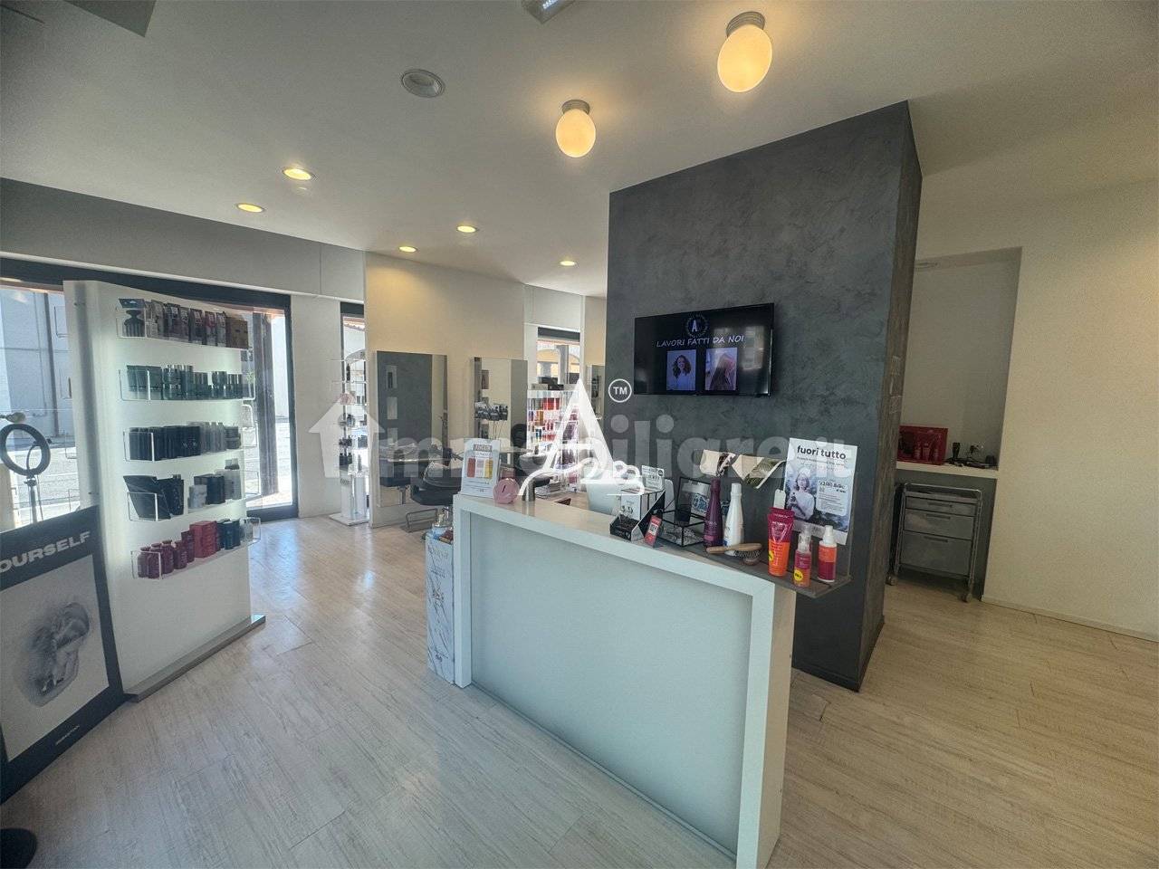 1-salle Propriété commerciale à San Giovanni Lupatoto, Italy No. 272995