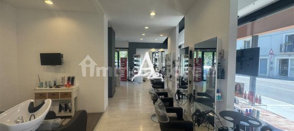 1-salle Propriété commerciale à San Giovanni Lupatoto, Italy No. 272995 8