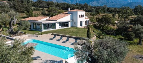 Villa de 6 dormitorios en Lumio, France No. 68239 2