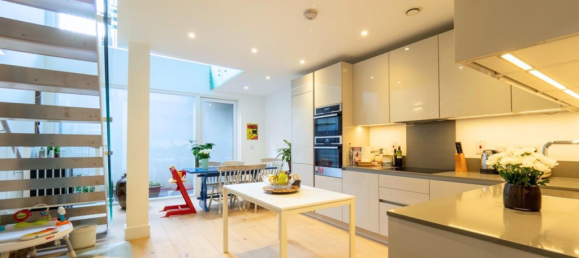 2 bedrooms Apartment in London, United Kingdom No. 12413 27