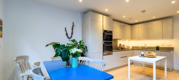 2 bedrooms Apartment in London, United Kingdom No. 12413 11