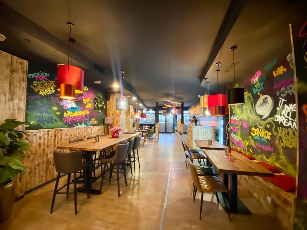 10غرفة بناية في Krefeld, Germany رقم 364572