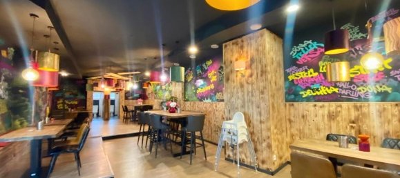 10غرفة بناية في Krefeld, Germany رقم 364572 3