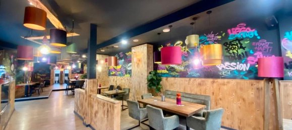 10غرفة بناية في Krefeld, Germany رقم 364572 2