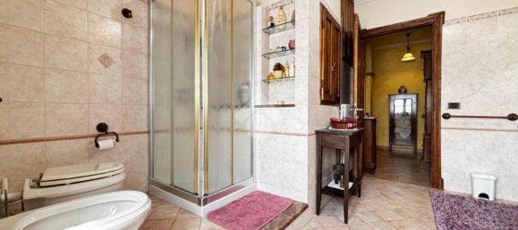 3 bedrooms House in Pistoia, Italy No. 361629 36