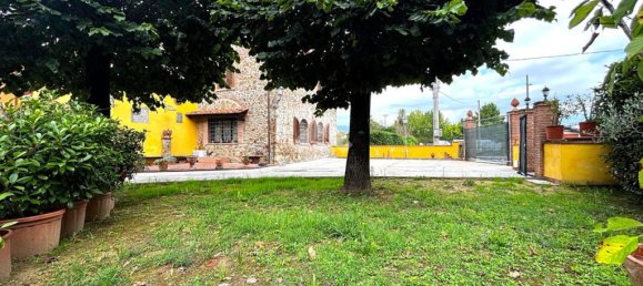 3 bedrooms House in Pistoia, Italy No. 361629 4